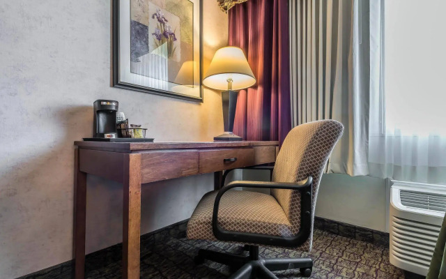 The Hamburg Hotel