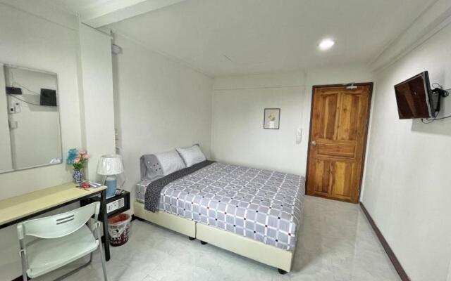 Apartment A4 Dindaeng