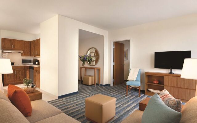 Hyatt House Virginia Beach / Oceanfront