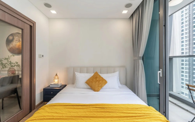 LANDMARK 81 Luxury Riverside Retreat