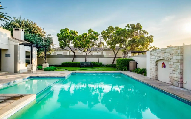 Belina - Bougain Villas Premier