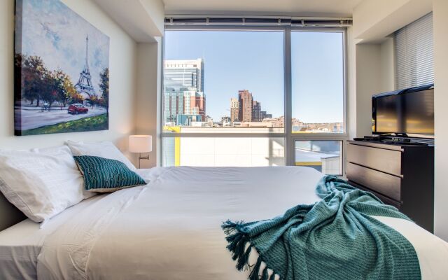 Suite Digs Waterfront