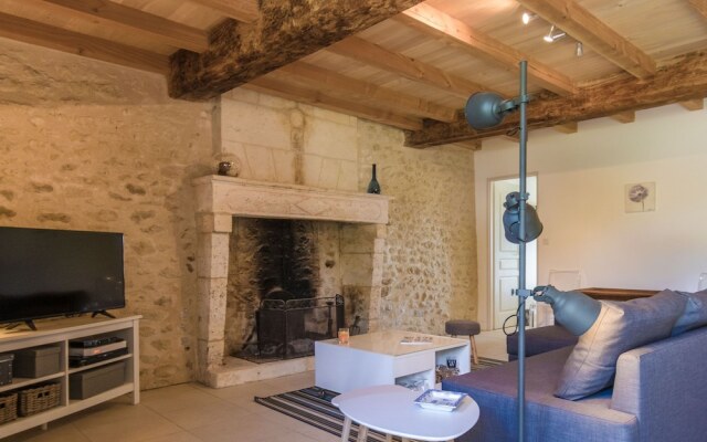 Charming holiday home in Aquitaine with Swimming Pool