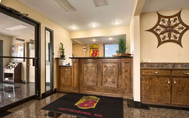 Super 8 by Wyndham Hattiesburg North/University Area