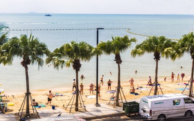 Barfly Pattaya Hotel