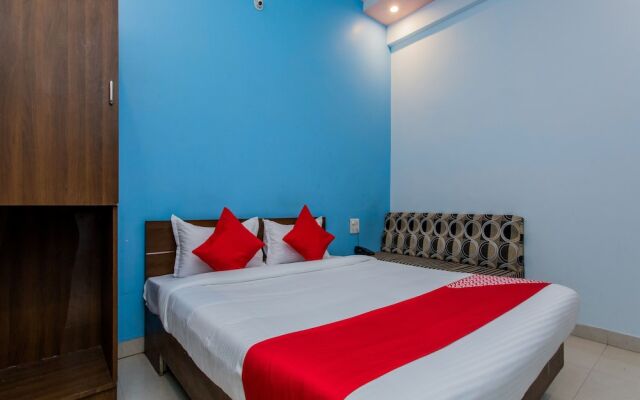 OYO 15569 Hotel Manorama Palace