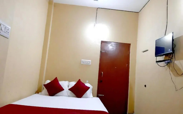 Goroomgo Maa Ugratara Lodge Puri