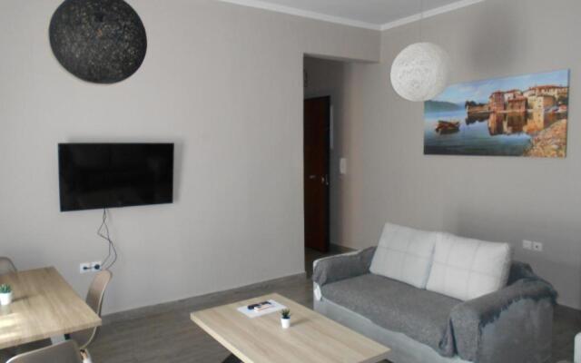 Haris Apartments