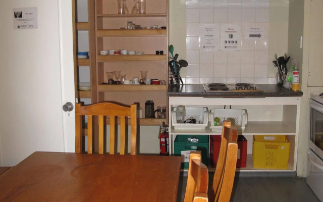 Dorset House Backpackers