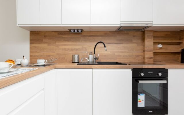 Apartments City Center Ochota by Renters