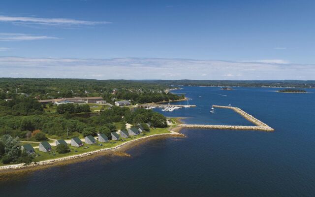Oak Island Resort & Conference Centre