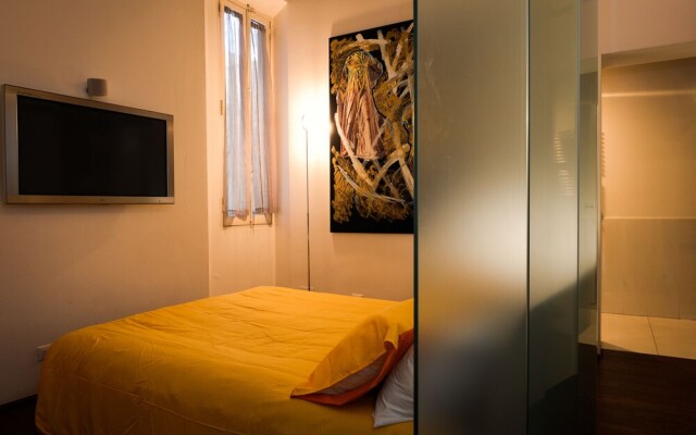 Ultra Modern Trevi Fountain Apt In Heart Of Rome