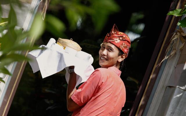 Mawa House by Pramana Villas