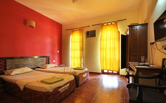 Sea Breeze Beach Resort Candolim