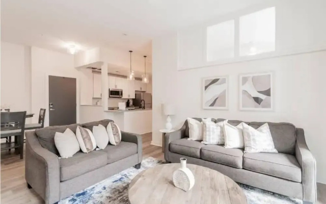 Cozy Apartment with WiFi 206