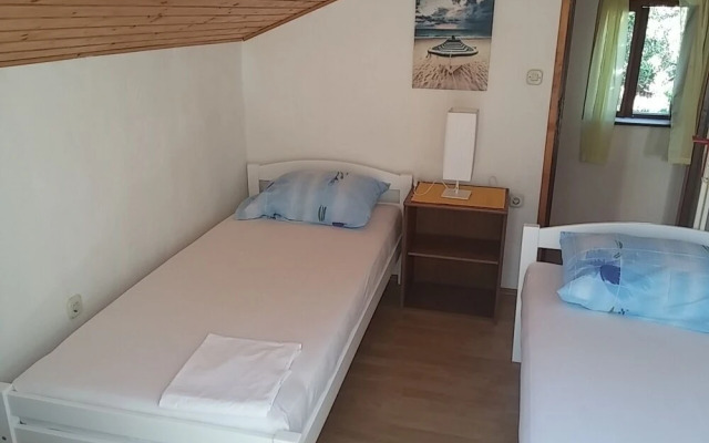 Ivica1- Great Location Next to the sea - H