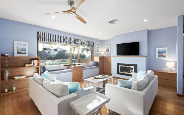 Kingfisher Beach House