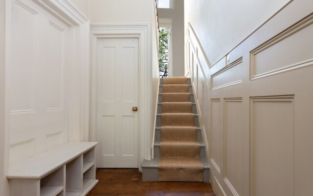 Two Bedroom House in Islington