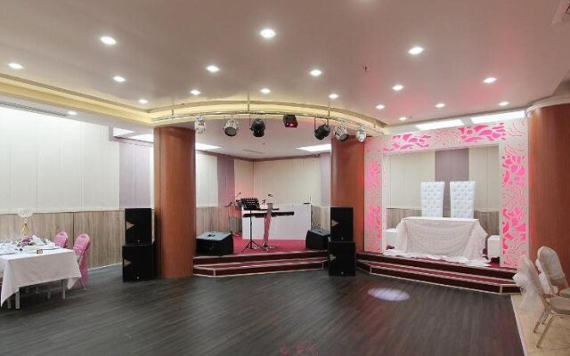 Forum Suite Hotel