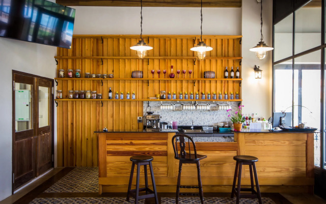 Mela Garden Retreat Cottage