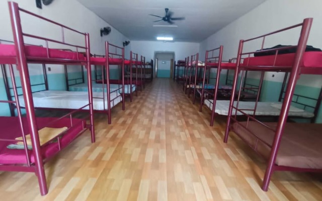 OYO 90799 Sharhan Residence