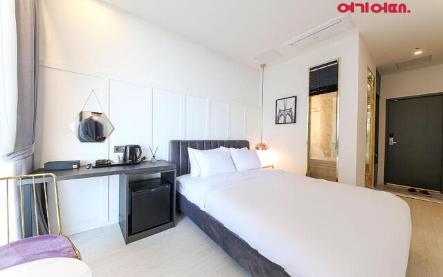 De Homme Hotel