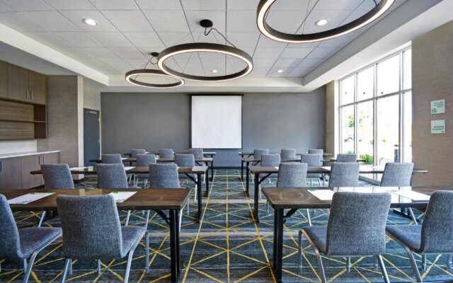 Holiday Inn Grand Rapids North - Walker by IHG