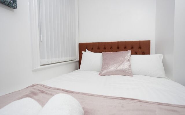 Kirkstall Serviced Apartments Leeds