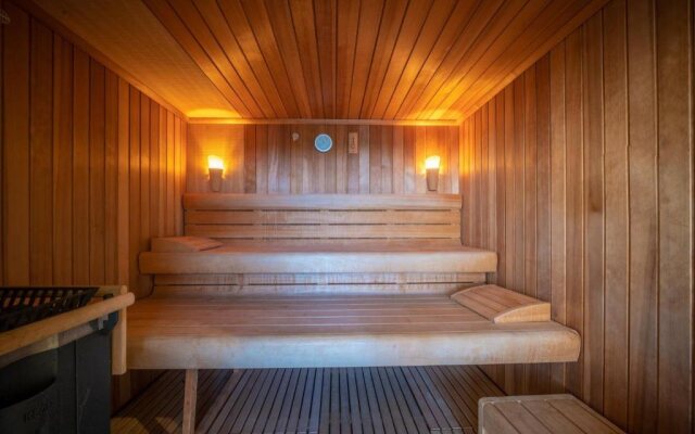 Woodhouse Mountain Lodge