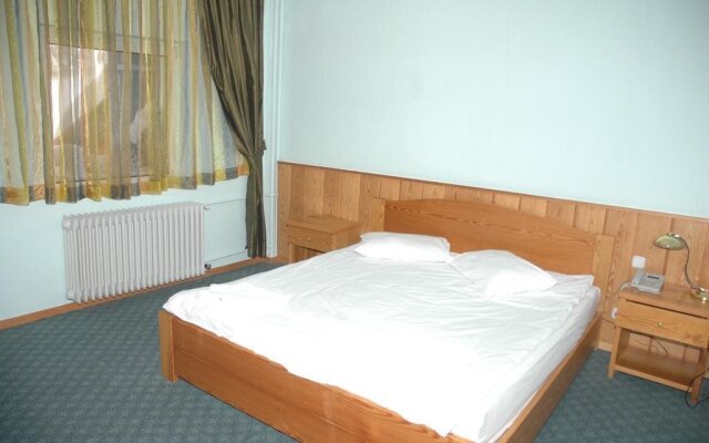 Kar Otel