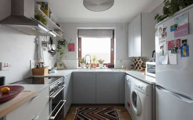 Homely 1 Bedroom East London Flat