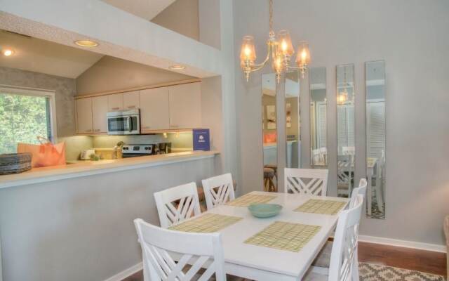 Richmond Park 8 H by RedAwning