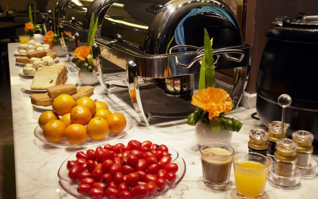 Jinyue Tangchi Hotel Xiangxie Qintai