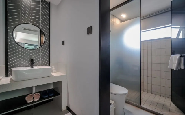 Blooming Lotus Hostel