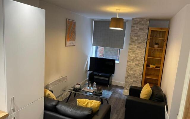 Queens Apartment - Lovely entire apartment