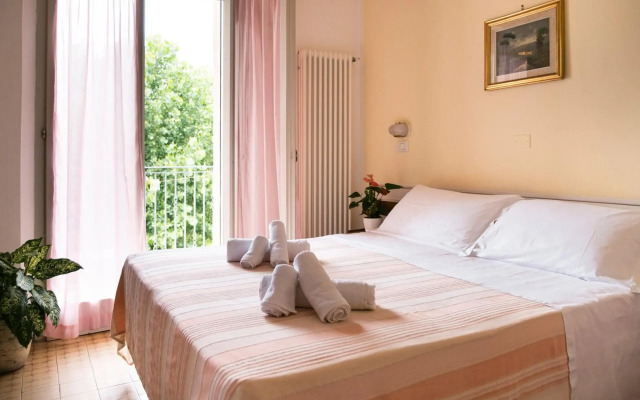 Hotel Cheri
