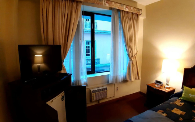 Hotel Maury