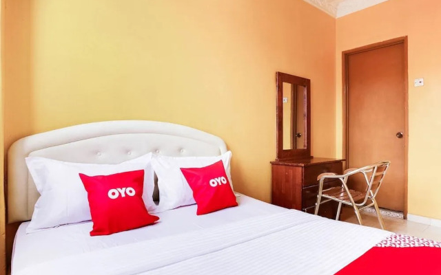 OYO 89406 Lucky Budget Hotel