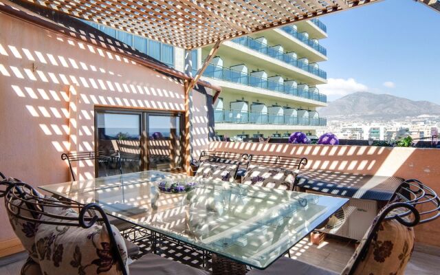 Dona Sofia - Fuengirola Promenade Apartment With Stunning Sea Views, Wifi