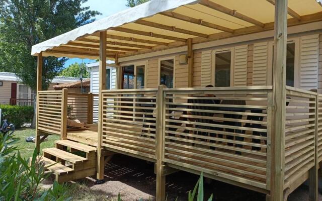 Mobil-home camping 4 étoiles La carabasse Vias