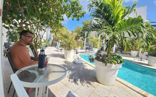 First Day Hotel on Aruba