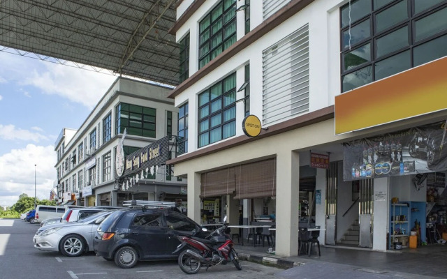 SPOT ON 90390 Hostel Solution