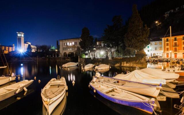 Le Camerine Apartment Water Front