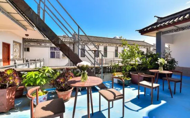 Yu Tong Inn (Dali Erhai Village Pier)