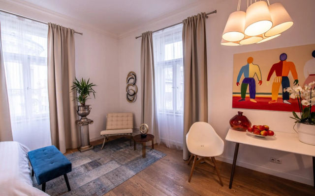 Modern Downtown APT - renovated, on ideal location