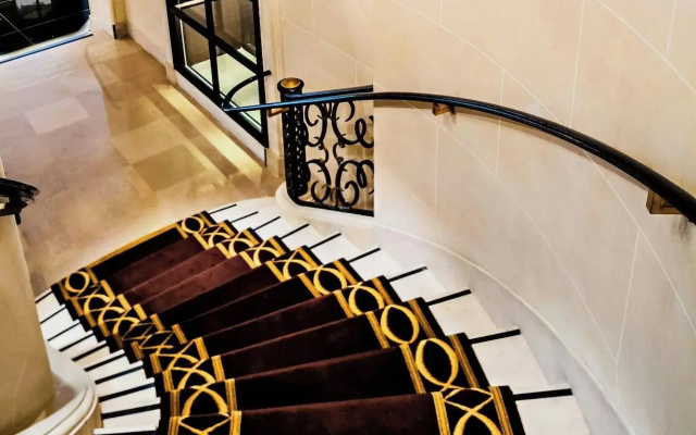 Prince de Galles, a Luxury Collection , Paris