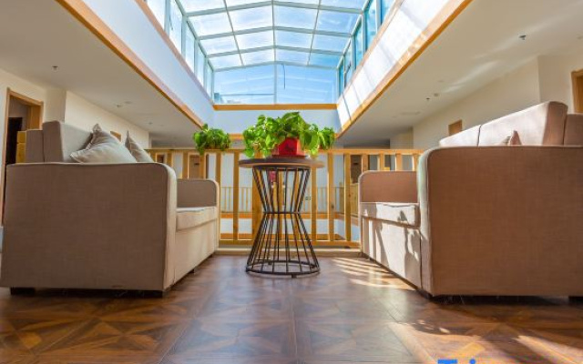 Lake View Suites by Muge