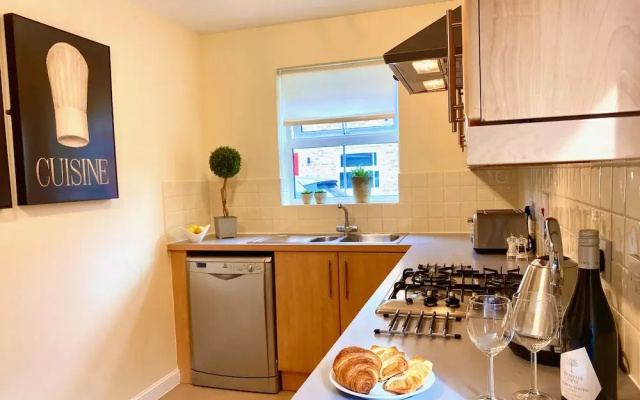 Aylesbury Contractor & Staycation Home