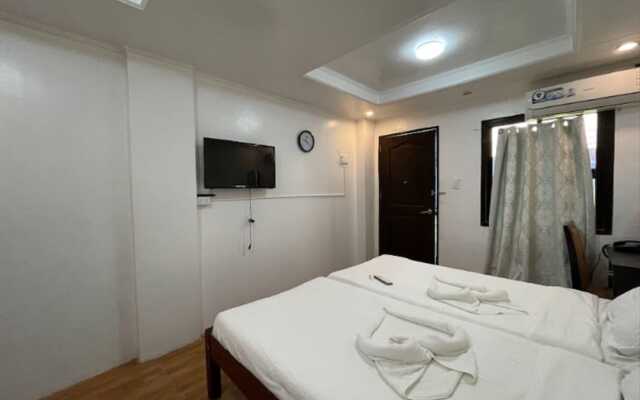 Pilot Hotel