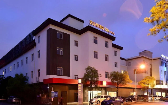 hotelImage